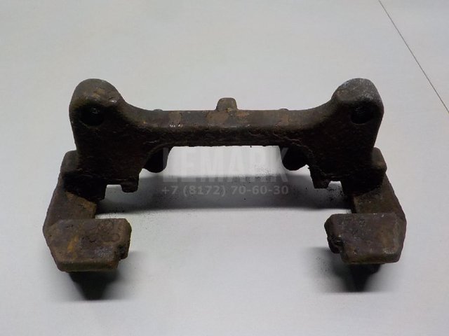Скоба суппорта переднего