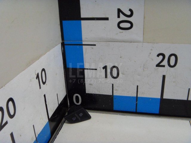 Кнопка центрального замка