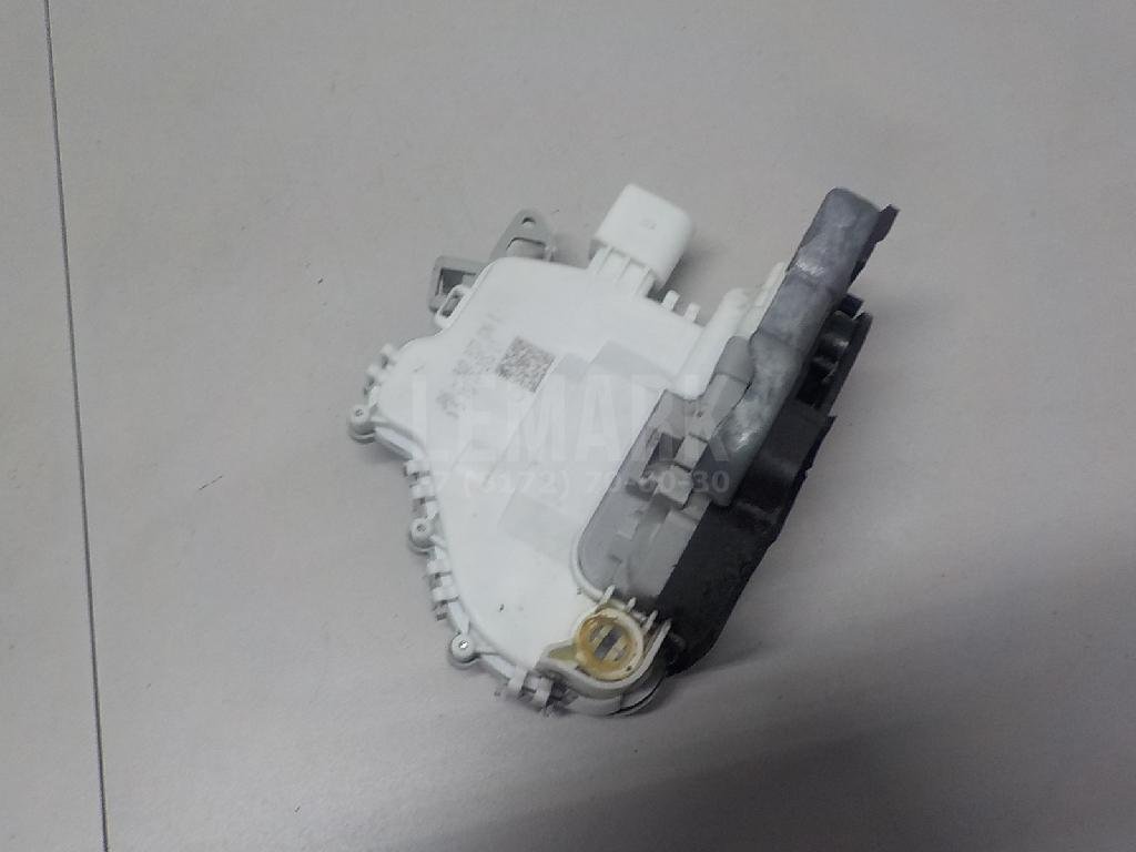 Замок двери передней правой