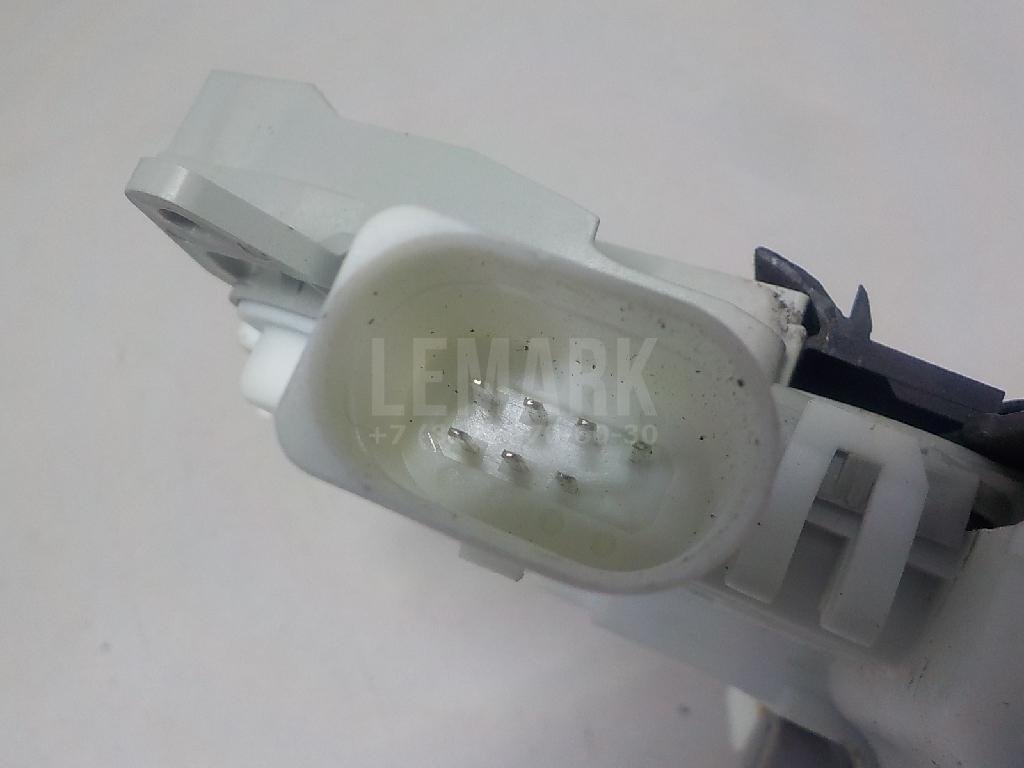 Замок двери передней правой