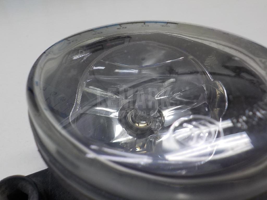 Фара противотуманная правая