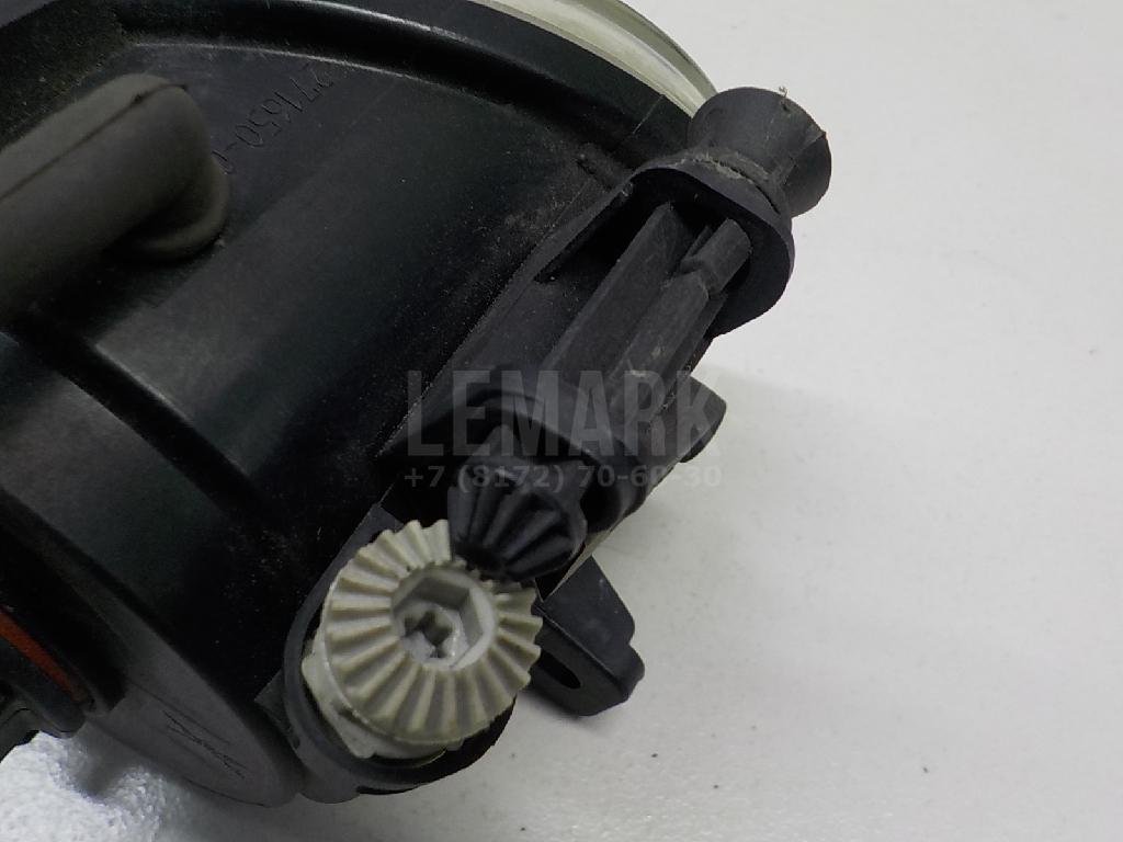 Фара противотуманная правая