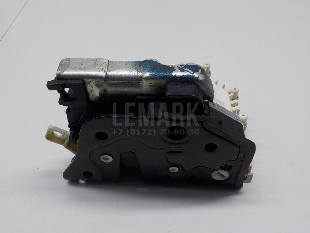 Замок двери задней левой