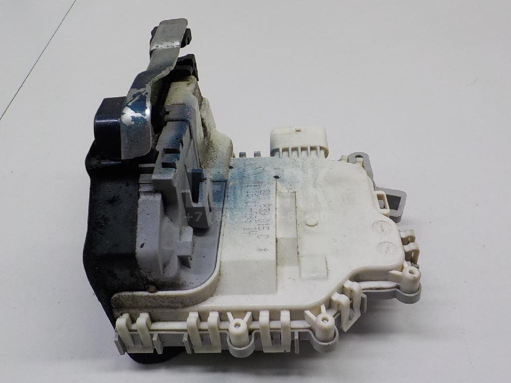 Замок двери задней левой