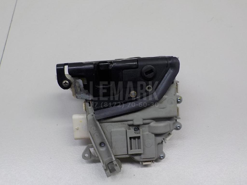 Замок двери задней левой