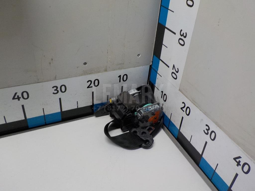 Ремень безопасности с пиропатроном