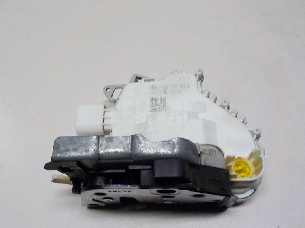 Замок двери передней левой