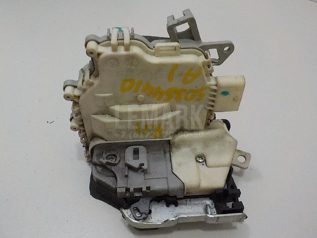 Замок двери передней правой