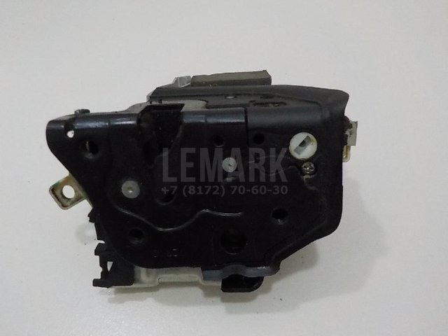 Замок двери передней правой