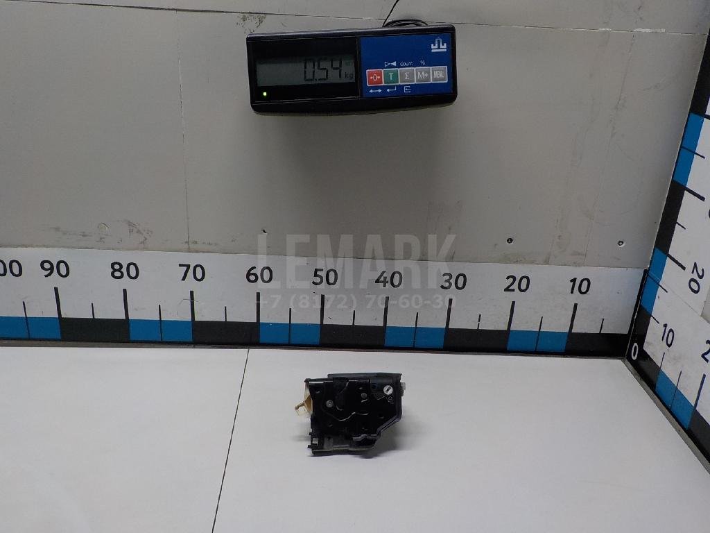 Замок двери передней правой