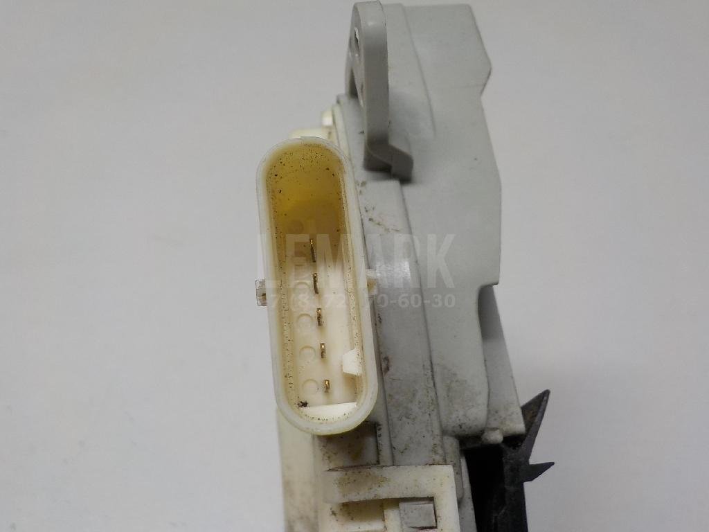 Замок двери передней правой