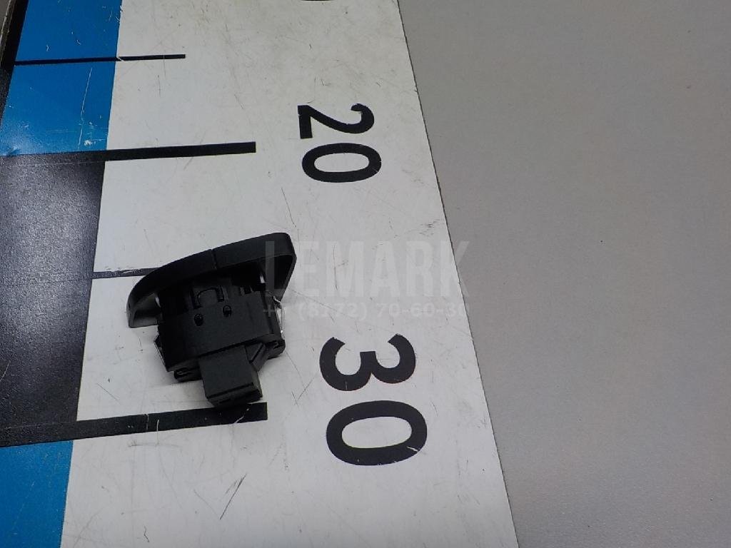 Кнопка центрального замка