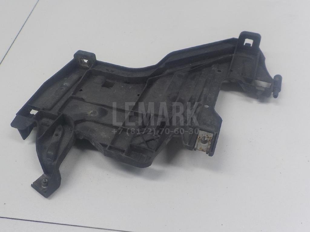 Кронштейн крепления фары