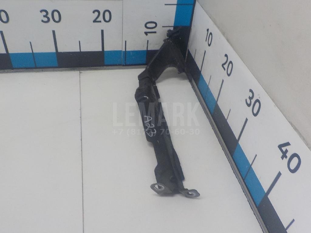 Кронштейн крепления крыла