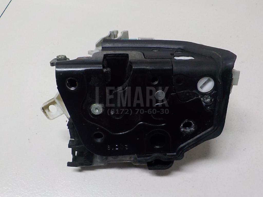 Замок двери передней правой