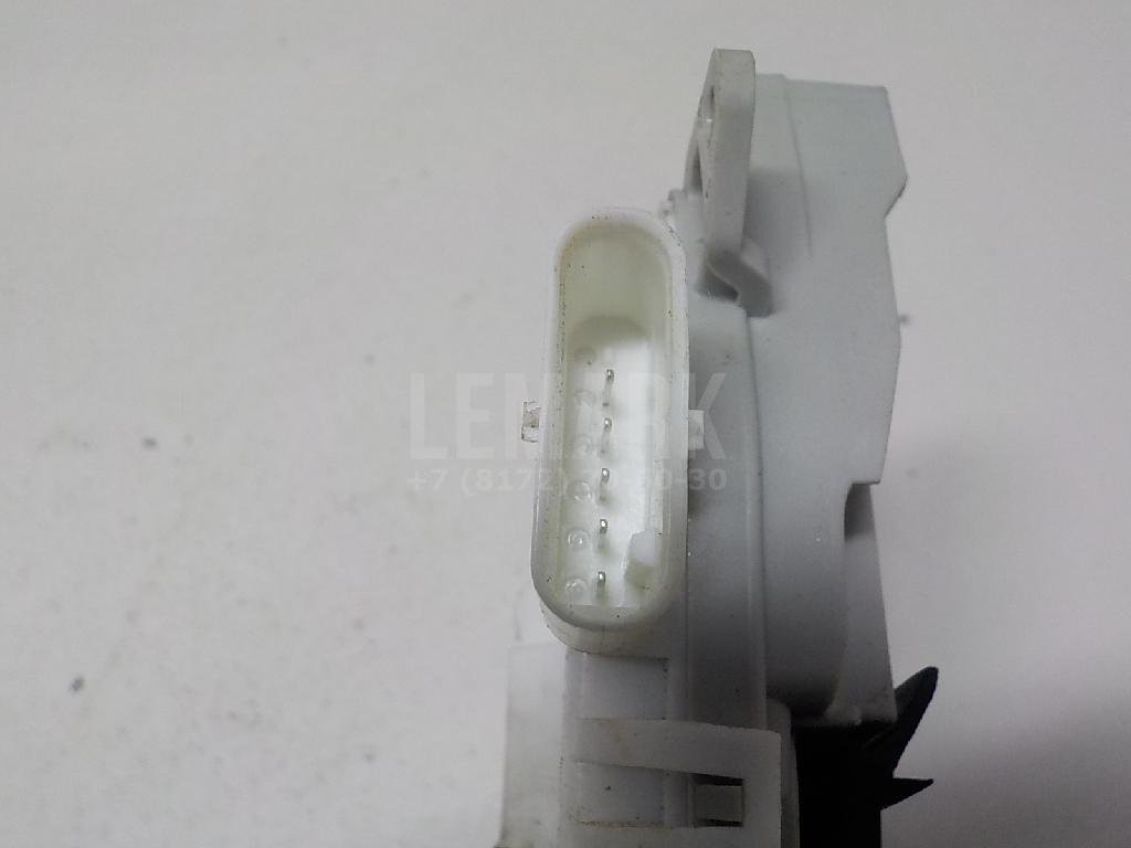 Замок двери передней правой