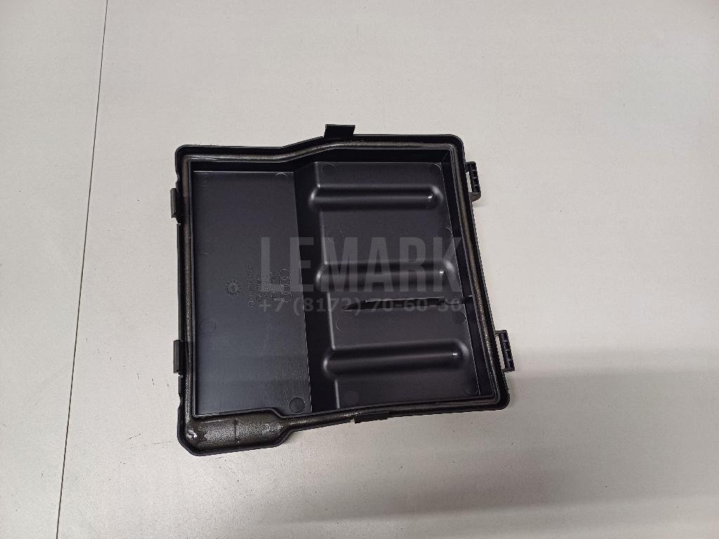 Крышка блока предохранителей