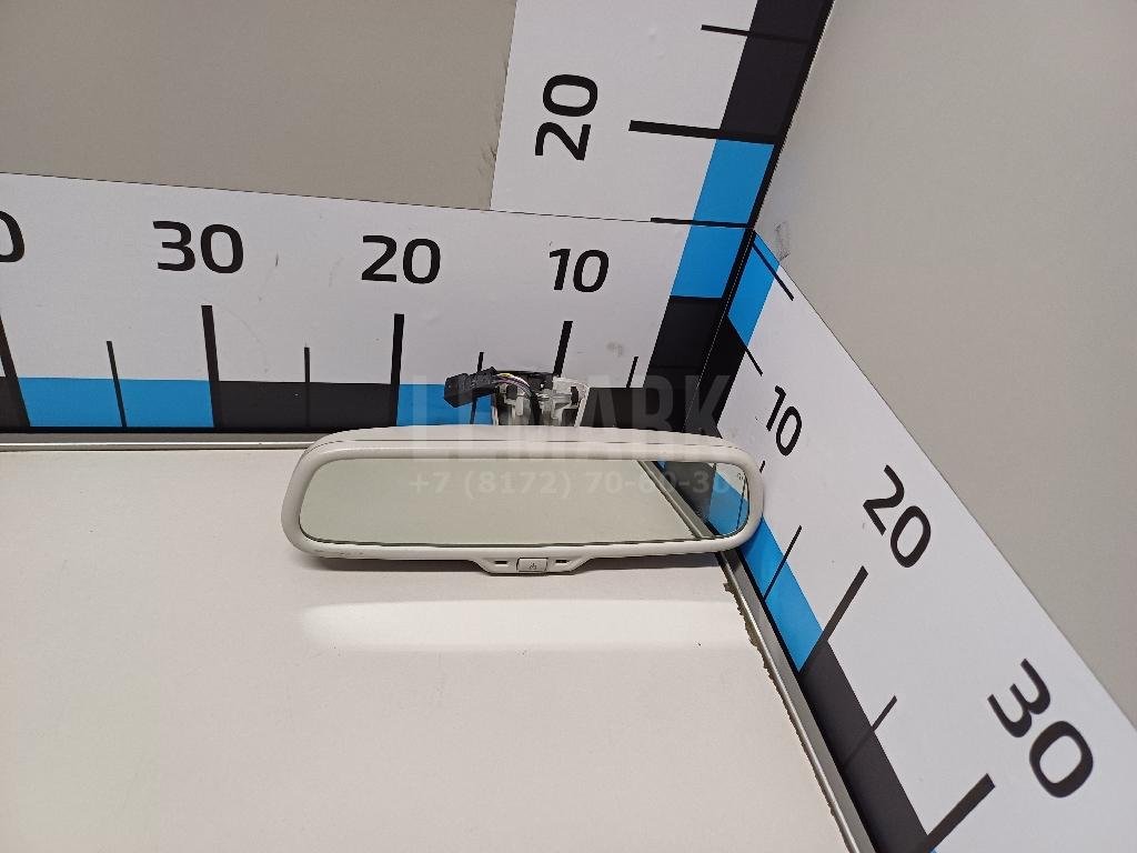 Зеркало заднего вида