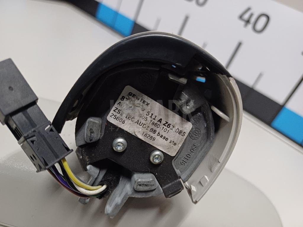 Зеркало заднего вида