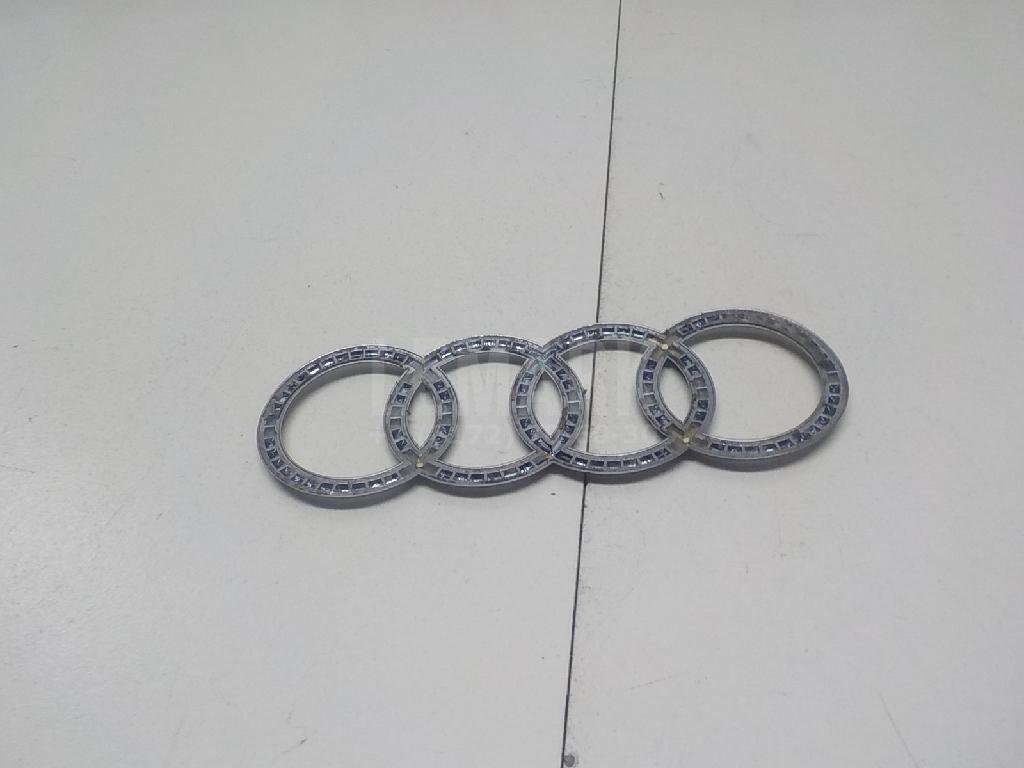 Эмблема на крышку багажника