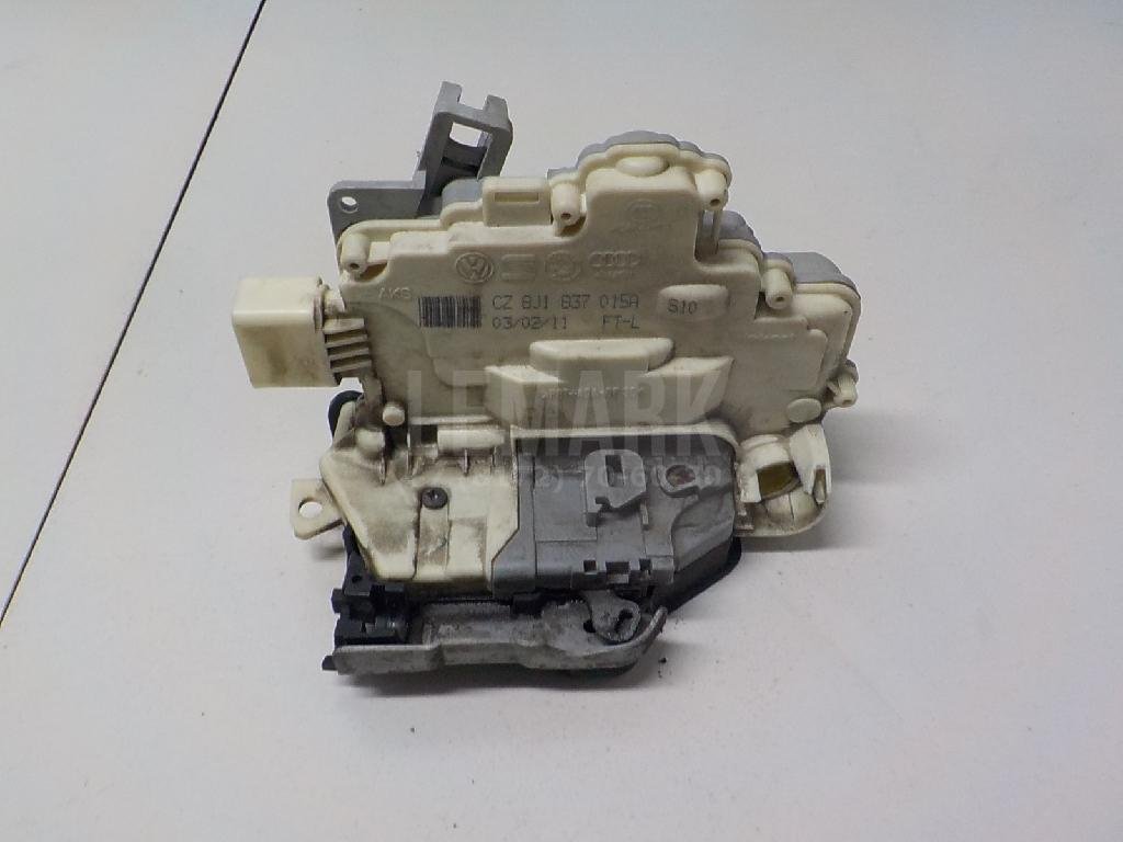 Замок двери передней левой