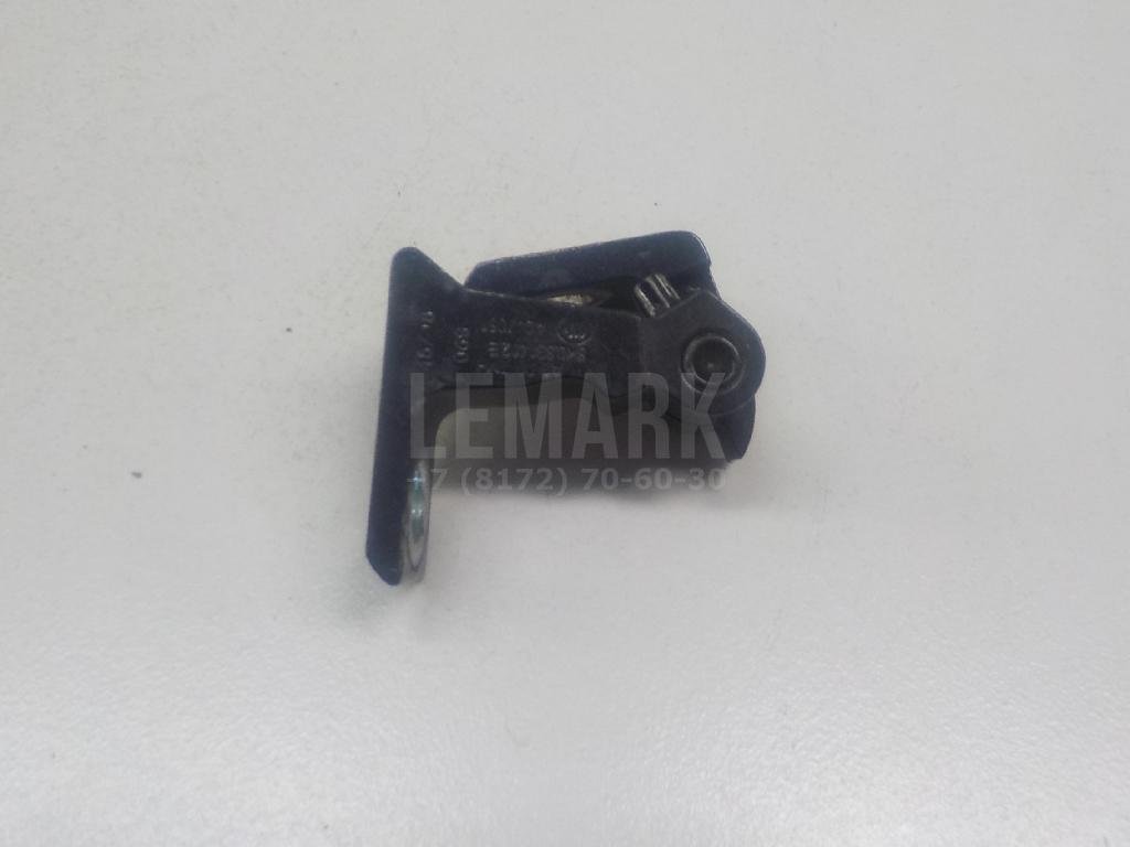 Петля двери