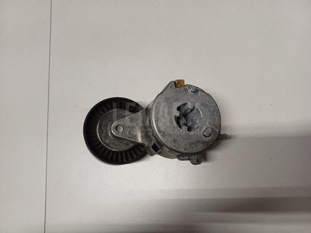 Натяжитель ремня