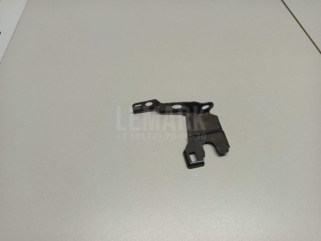 Кронштейн фар правый