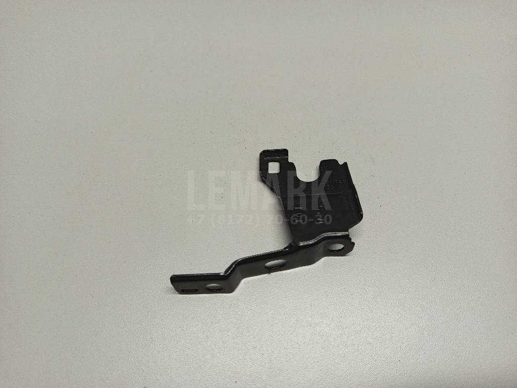 Кронштейн фар правый