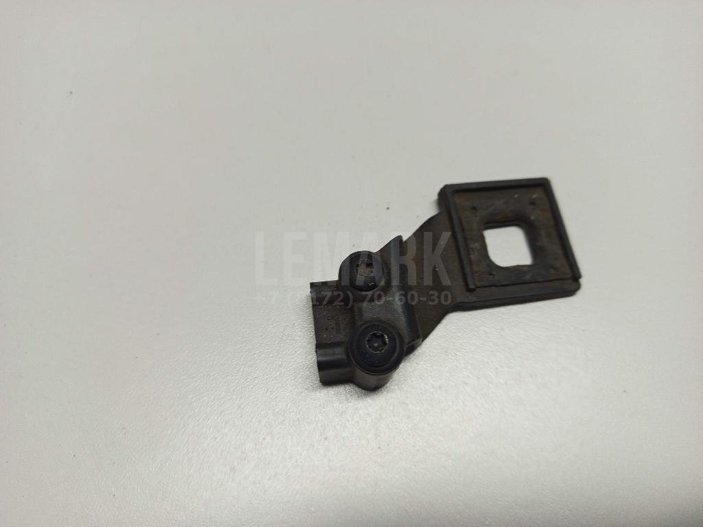 Кронштейн крепления фары