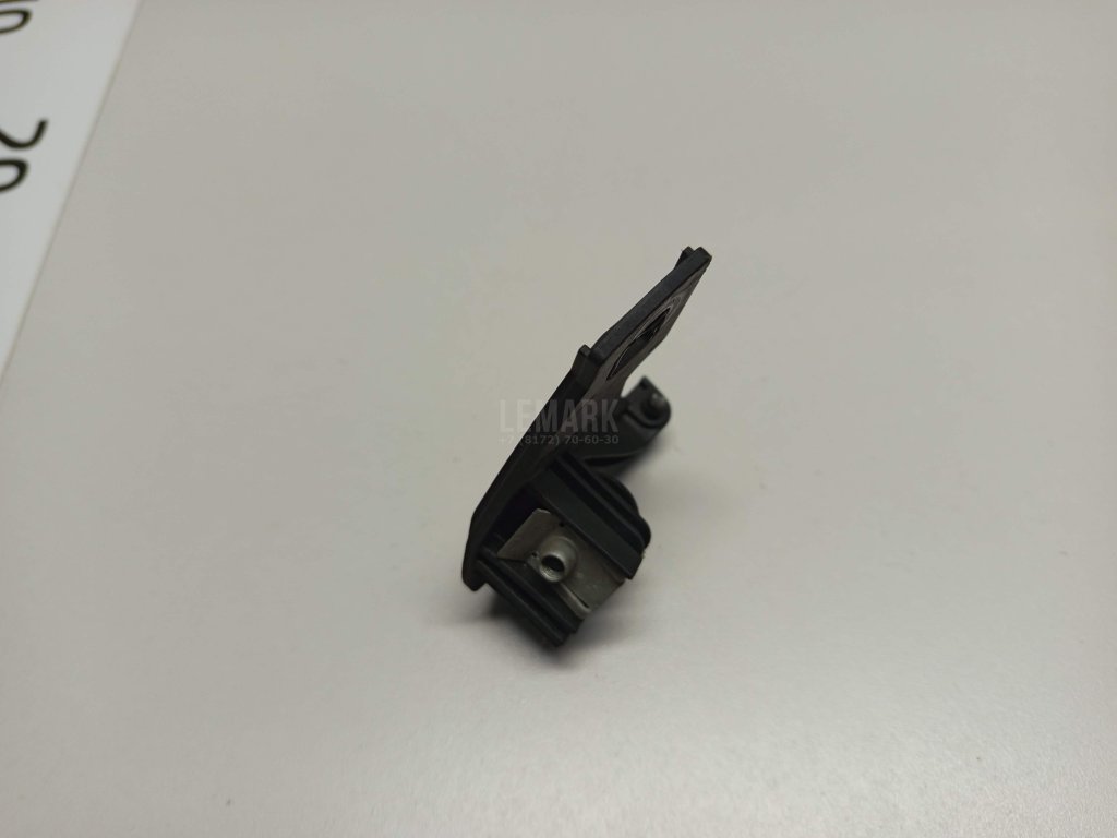 Кронштейн крепления фары