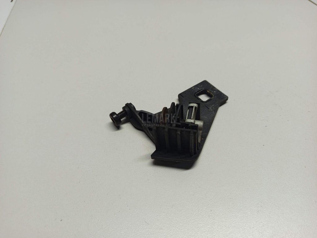 Кронштейн крепления фары