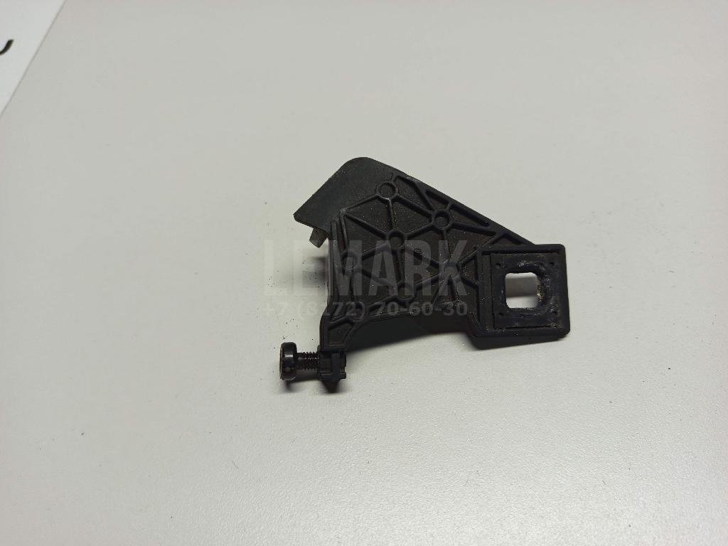 Кронштейн крепления фары