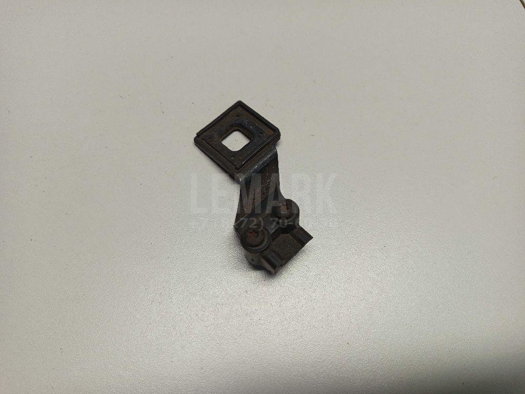 Кронштейн крепления фары