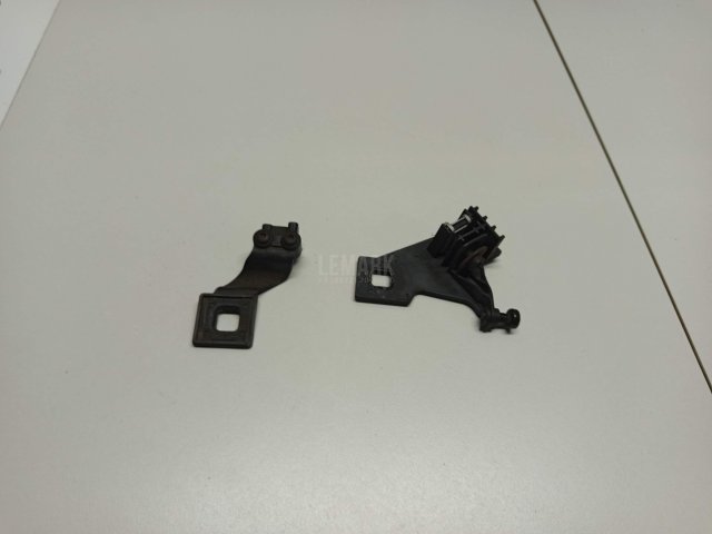 Кронштейн крепления фары