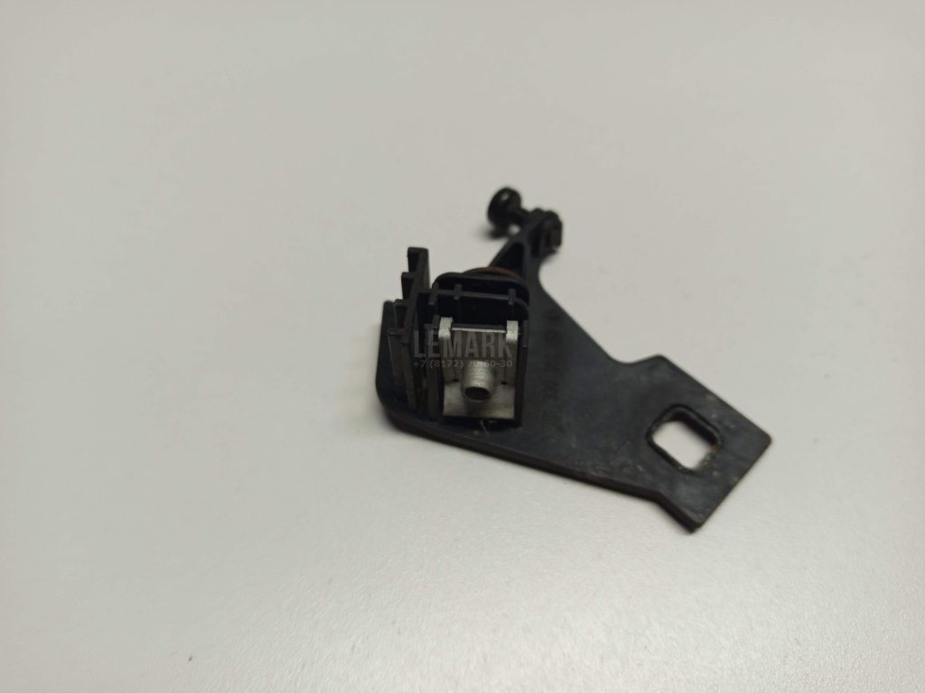 Кронштейн крепления фары