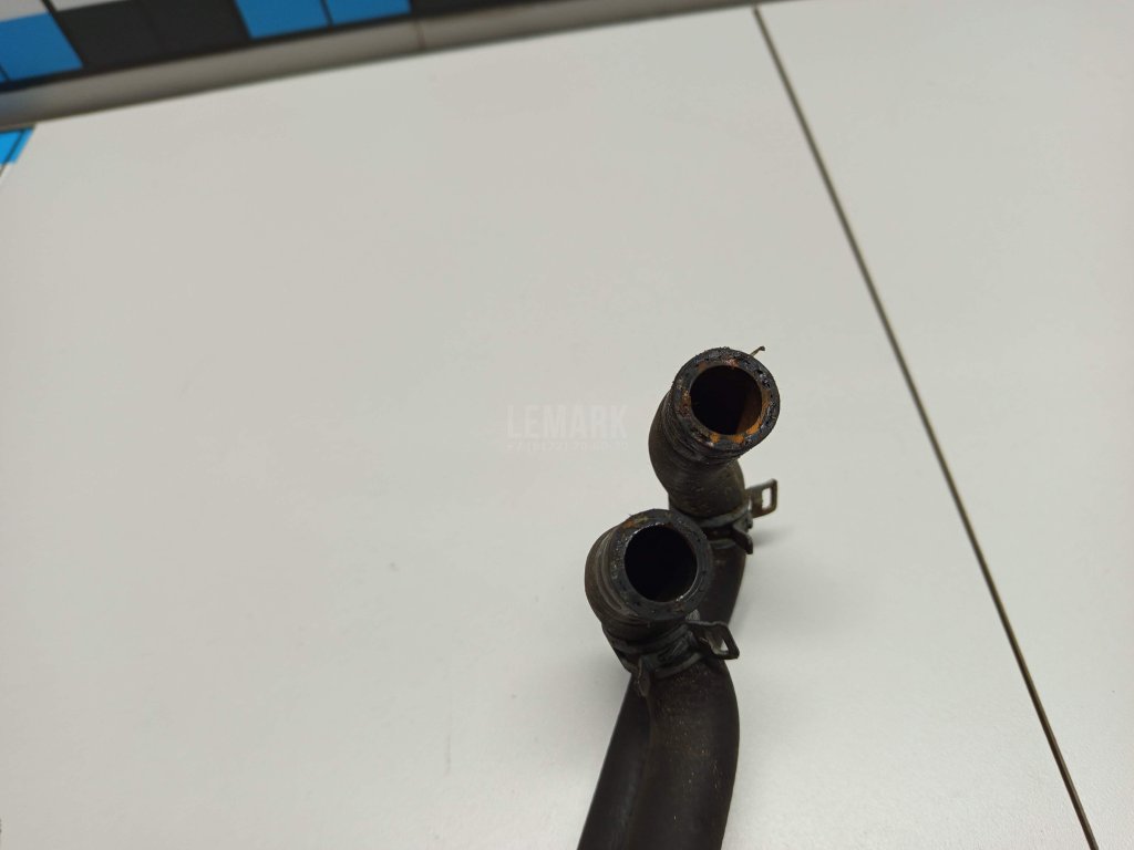 Патрубок отопителя