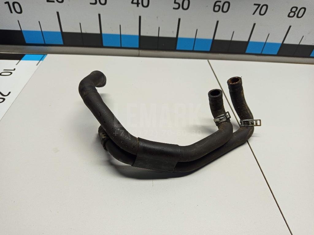 Патрубок отопителя