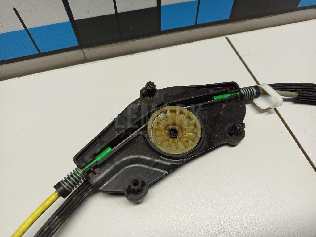 Стеклоподъемник электр. передний правый