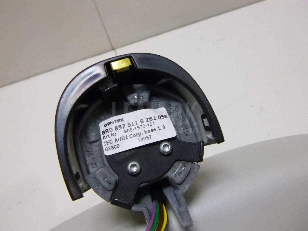 Зеркало заднего вида