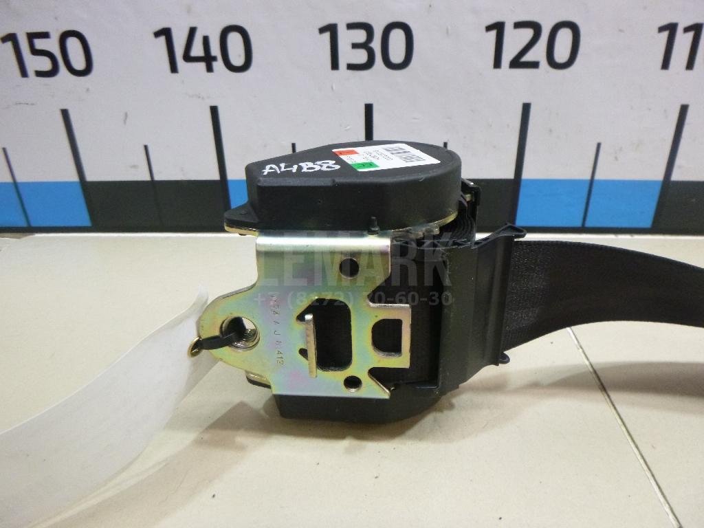 Ремень безопасности