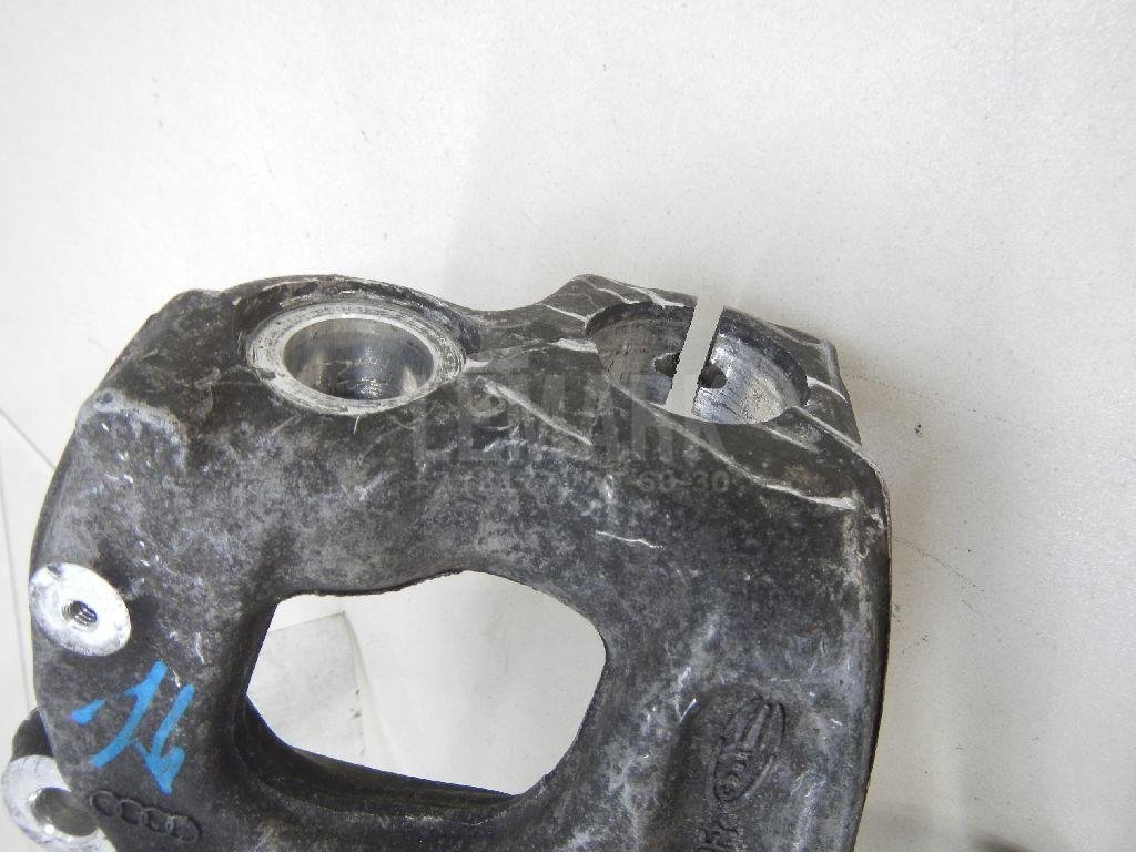 Кулак поворотный передний левый