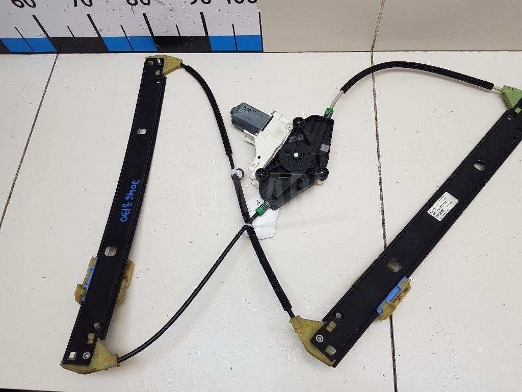Стеклоподъемник электр. передний правый