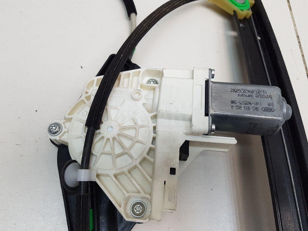 Стеклоподъемник электр. передний правый