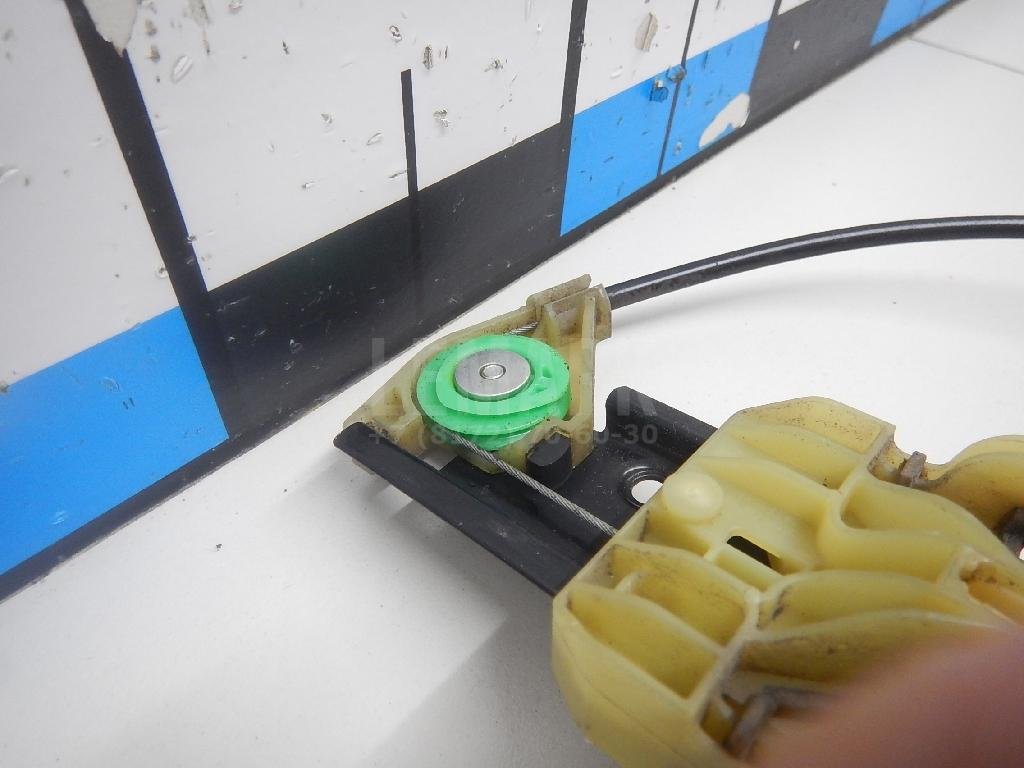 Стеклоподъемник электр. передний правый