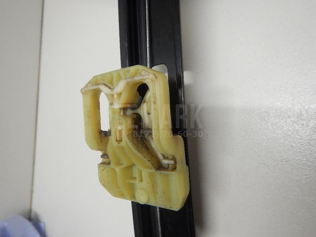 Стеклоподъемник электр. передний правый