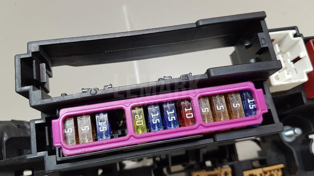 Корпус блока предохранителей