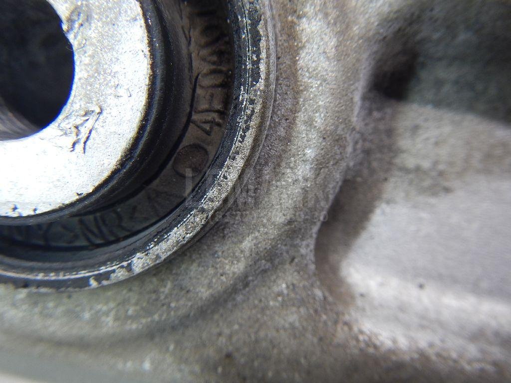 Рычаг передний нижний левый передний