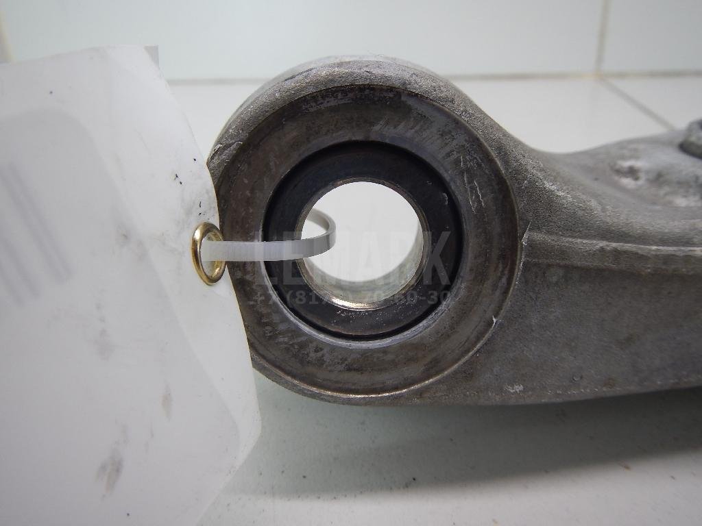 Рычаг передний нижний левый передний