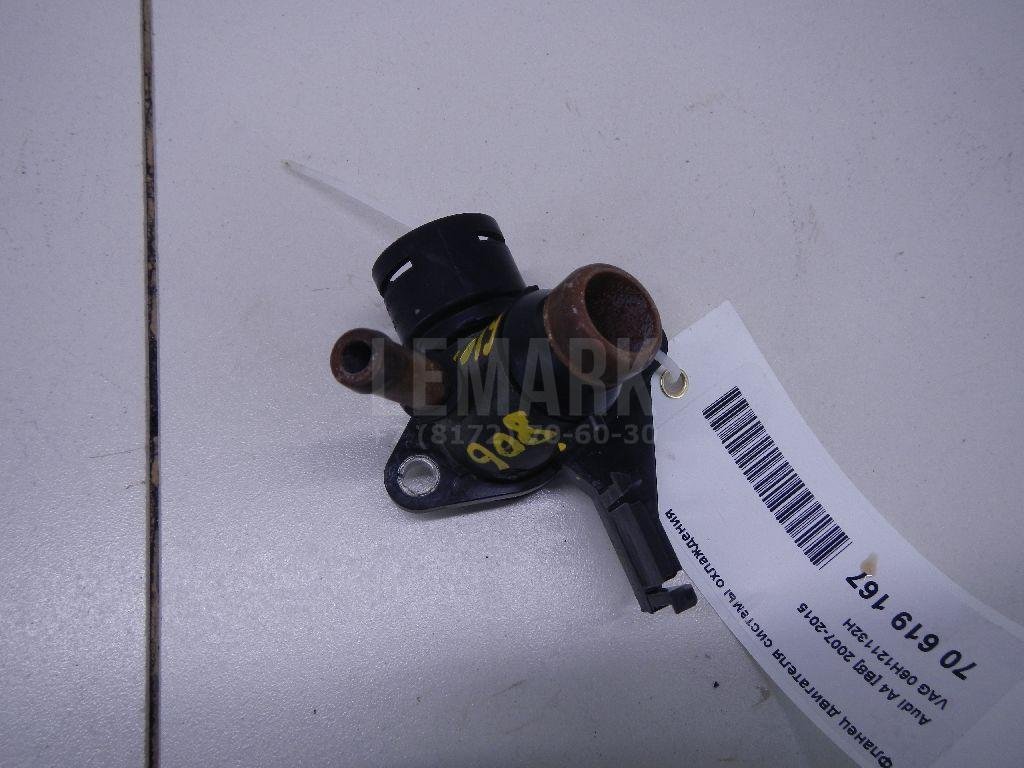 Фланец двигателя системы охлаждения